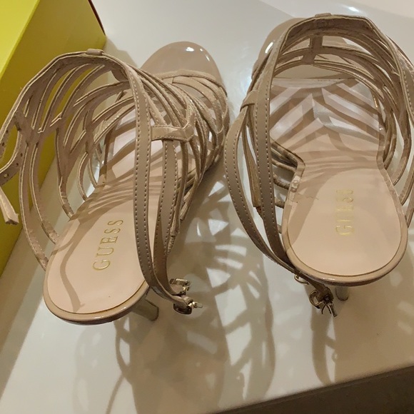 Sandals - Picture 3 of 4